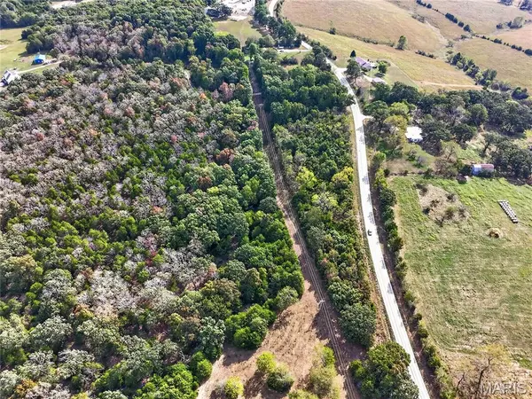 000 Hwy 32, Falcon, MO 65470