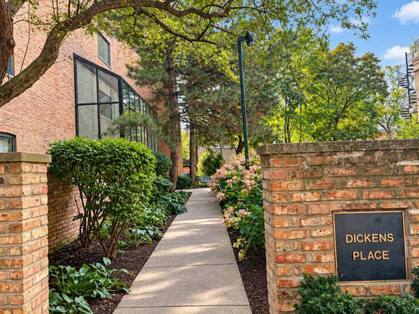 2100 N Racine AVE #2J, Chicago, IL 60614