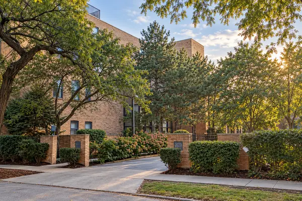 2100 N Racine AVE #2J, Chicago, IL 60614