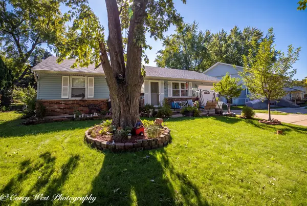 806 N Stowell AVE, Streamwood, IL 60107