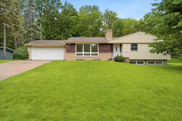 4015 Fairview AVE N,  Arden Hills,  MN 55112