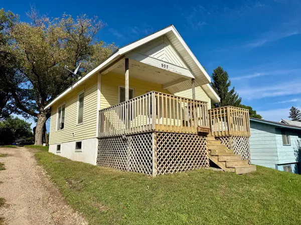907 N Baird AVE, Fergus Falls, MN 56537