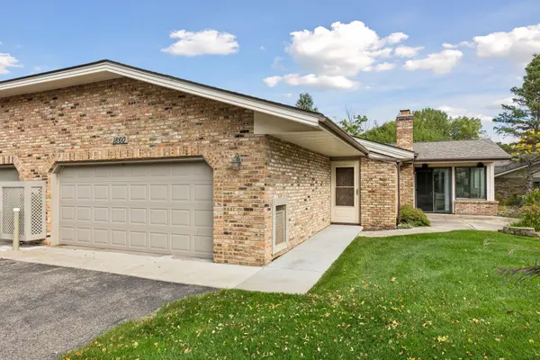 1860 Juneau LN N, Plymouth, MN 55447