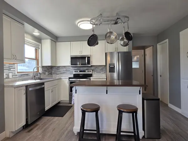 142 5th ST NW, Blooming Prairie, MN 55917