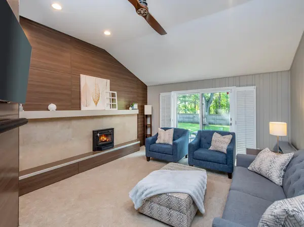 1492 Red Cedar RD, Eagan, MN 55121