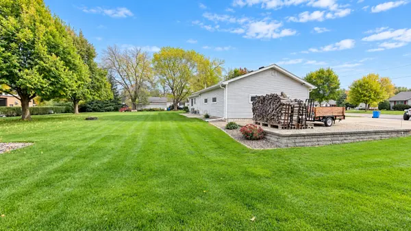 480 Hazeltine PL NE, Owatonna, MN 55060