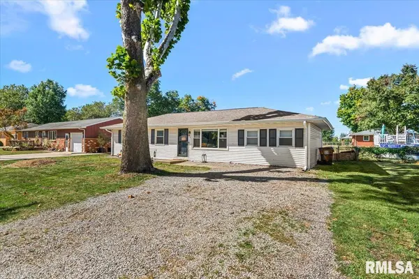 1105 6TH ST, Pawnee, IL 62558