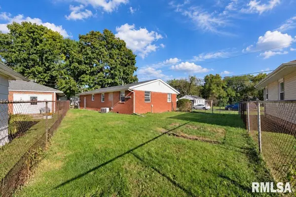 243 LAWNRIDGE DR, Creve Coeur, IL 61610