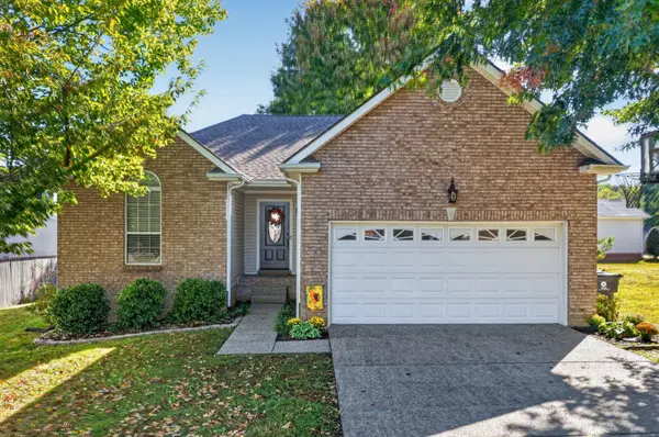 134 Willowleaf Ln, White House, TN 37188