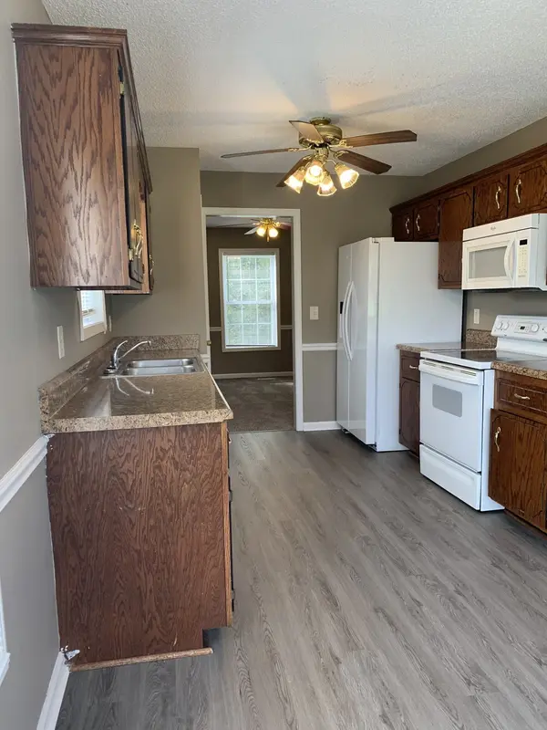 1476 Buchanon Dr, Clarksville, TN 37042