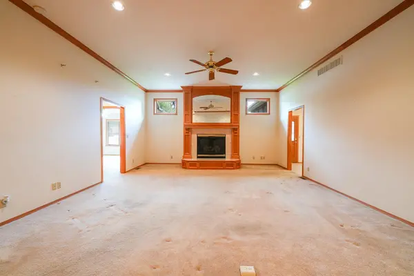 1770 N Country Club Rd #9, El Dorado, KS 67042