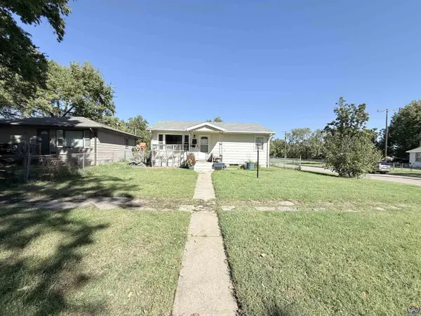 802 W 9th St, Junction City, KS 66441
