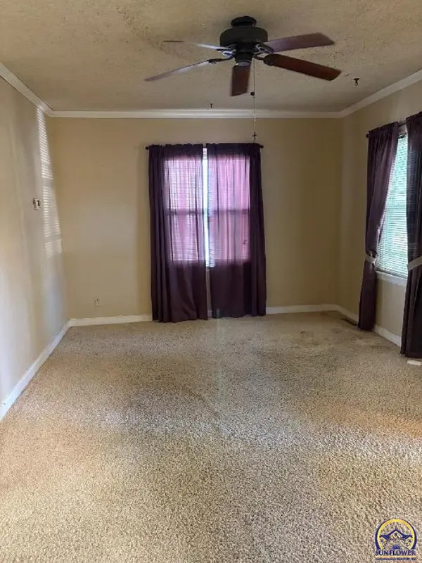 839 SW Webster AVE, Topeka, KS 66606