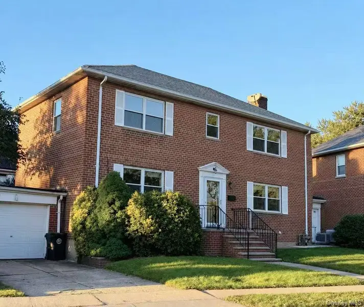 200-21 39th AVE, Bayside, NY 11361