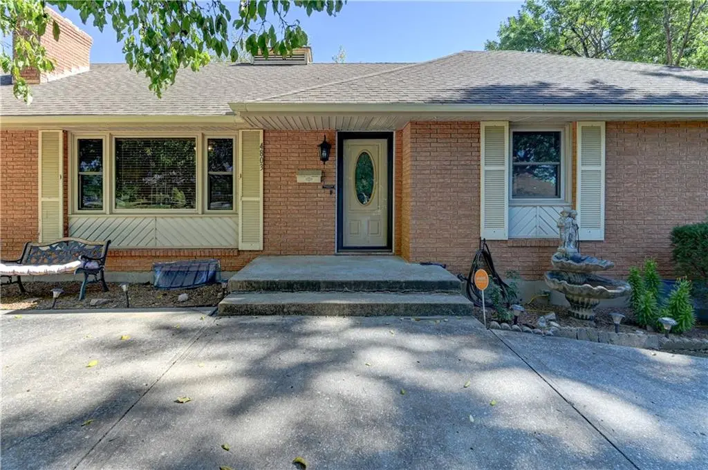 4803 Hedges AVE, Kansas City, MO 64133