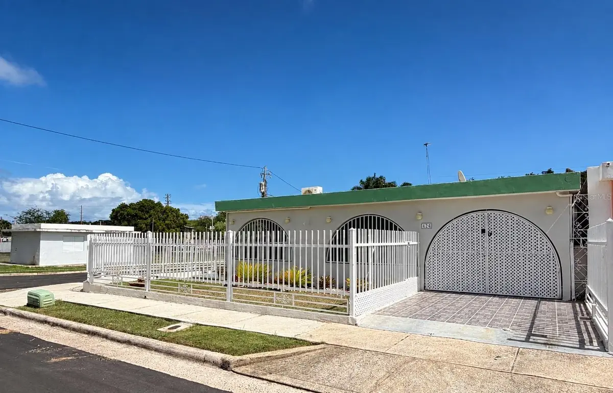 A-24 Calle 4 URB. EXTENSION SANTA ISIDRA I, Fajardo, PR 00738