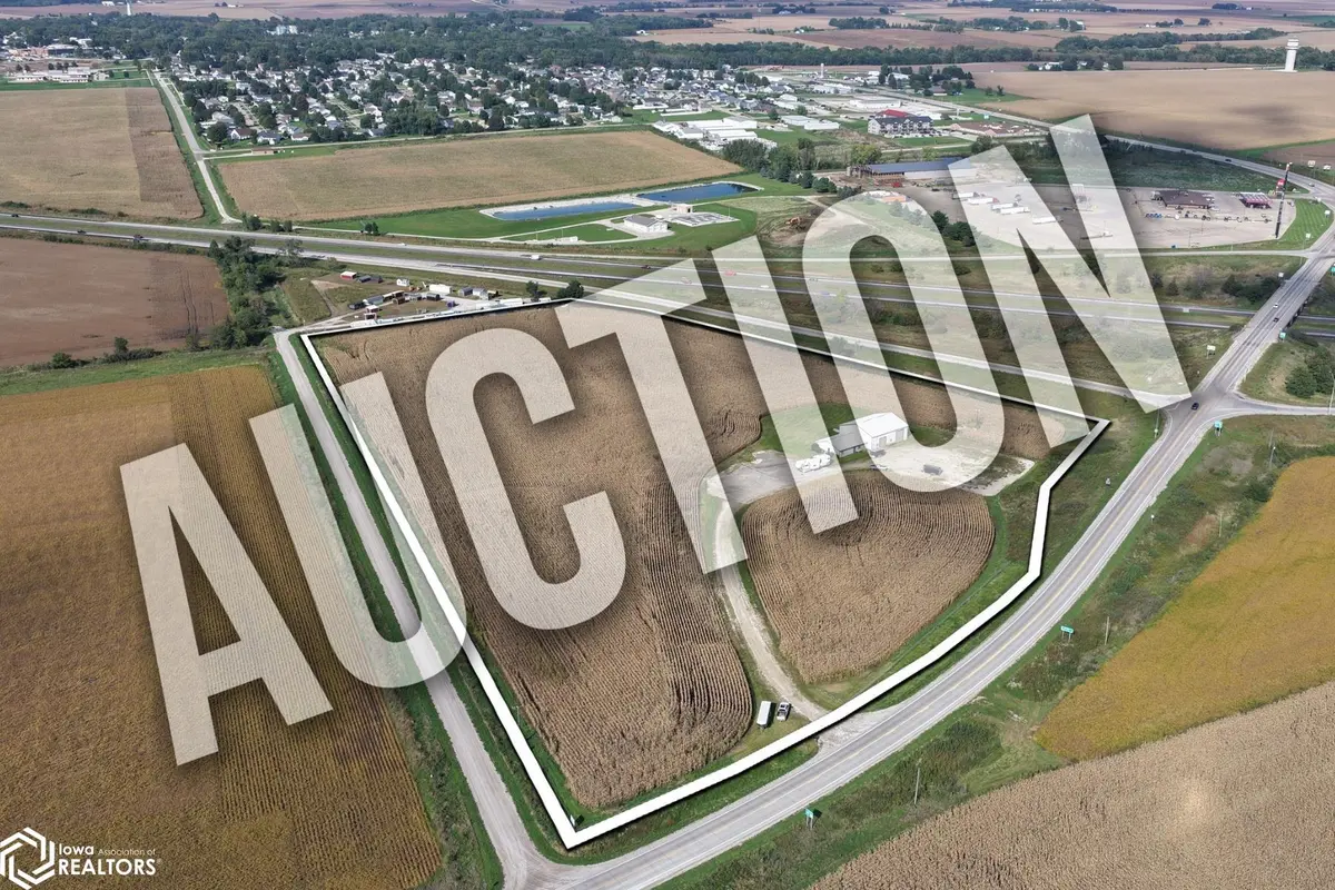 4299 Lewis Access RD, Center Point, IA 52213