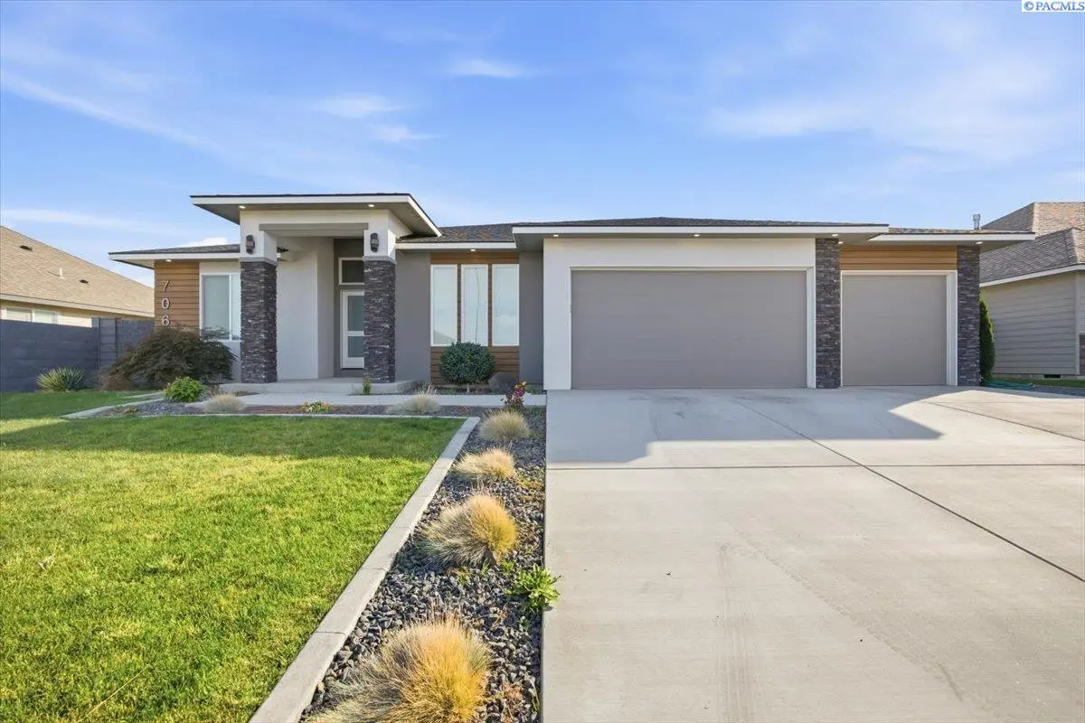 7061 35th Ave, Kennewick, WA 99354