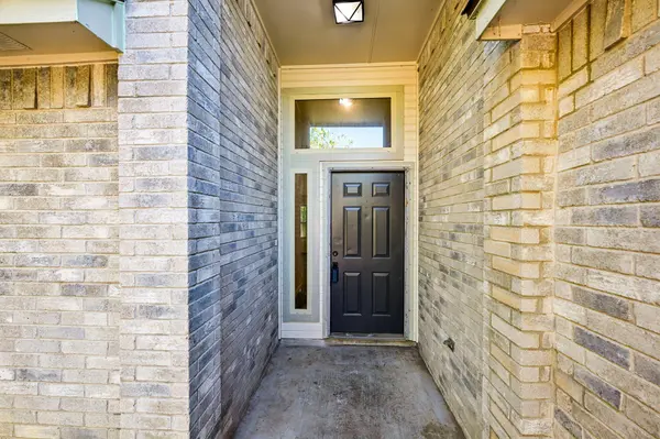 605 Hawthorne LN, Round Rock, TX 78664