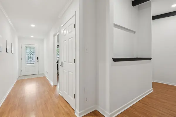 8911 Pointer LN, Austin, TX 78758
