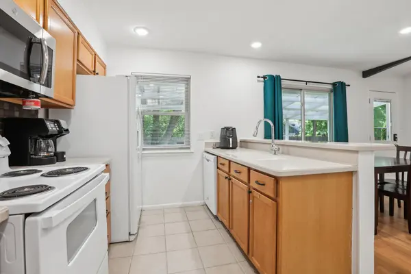 8911 Pointer LN, Austin, TX 78758