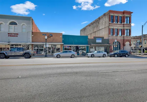 202 N Main ST N, Taylor, TX 76574