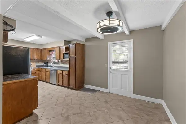 9341 Mullen RD, Lenexa, KS 66215