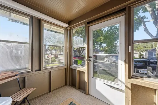 1407 E 24th AVE, North Kansas City, MO 64116