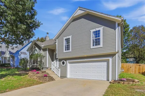4913 Brownridge ST, Shawnee, KS 66218