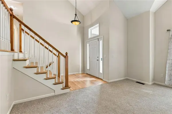 4913 Brownridge ST, Shawnee, KS 66218