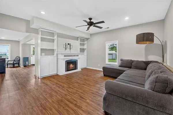 21021 Missouri City RD, Liberty, MO 64068