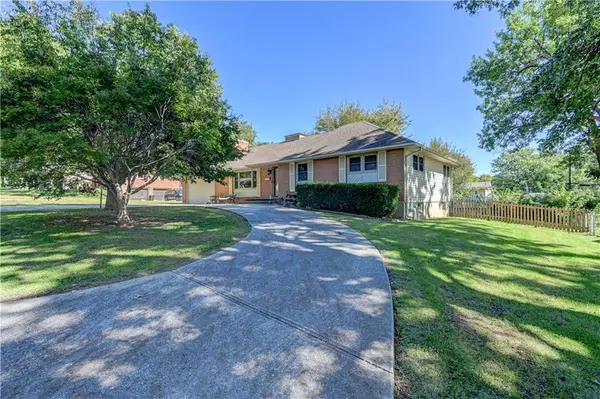 4803 Hedges AVE, Kansas City, MO 64133