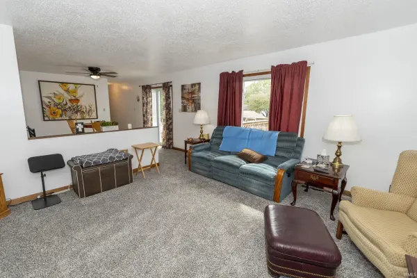 211 E Russ AVE, Mishawaka, IN 46545-6256