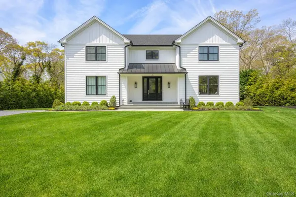 45 Columbine AVE, Hampton Bays, NY 11946