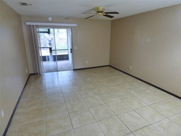 581 AUTUMN DR, Apopka, FL 32712