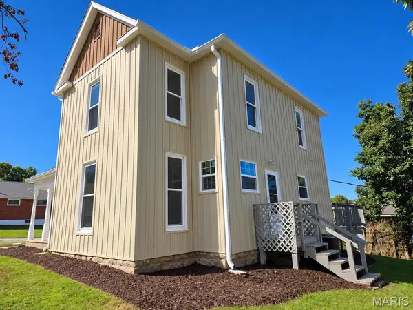404 W Olive ST, Palmyra, MO 63461