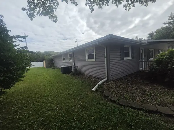 2417 12th ST, Silvis, IL 61282