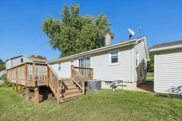 219 9th AVE, De Witt, IA 52742