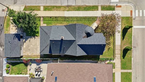 8257 S Blackstone AVE, Chicago, IL 60619
