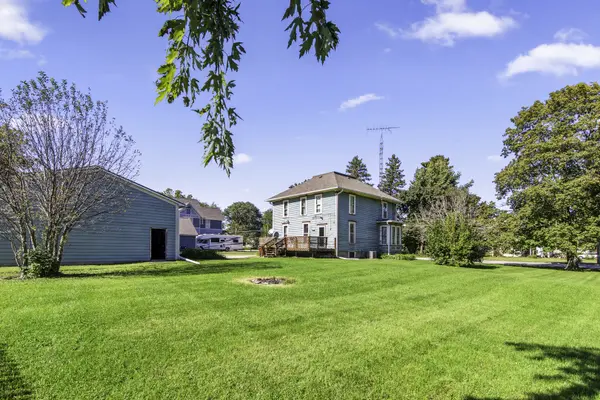 611 Chicago RD, Paw Paw, IL 61353