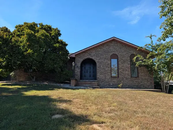 653 N Indian Hill DR, Herrin, IL 62948