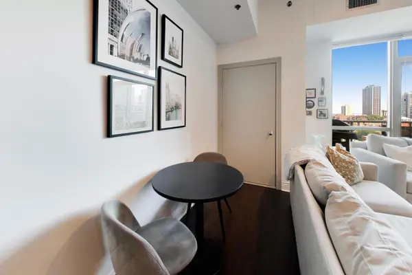 230 W Division ST #1107, Chicago, IL 60610