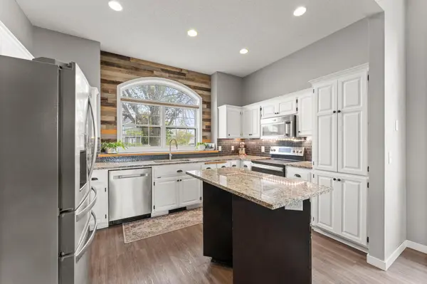 1315 English AVE NW, New Prague, MN 56071