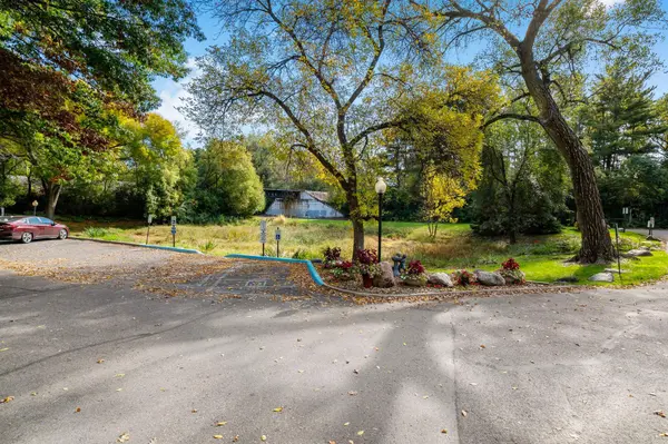 135 Viking DR E #117, Little Canada, MN 55117