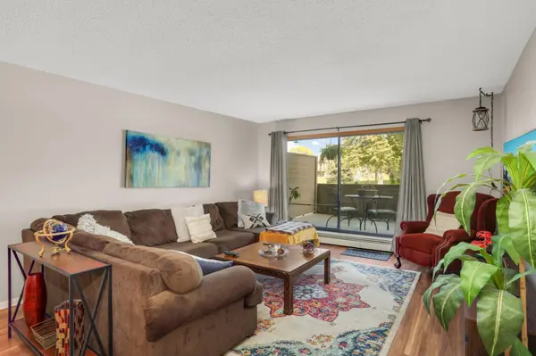 705 E Burnsville Pkwy #114, Burnsville, MN 55337