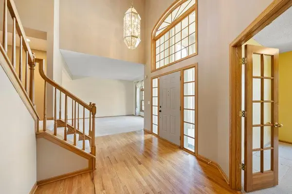 15395 Boulder Pointe RD, Eden Prairie, MN 55347