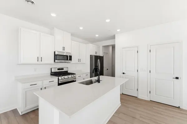 10554 Glacier LN N, Maple Grove, MN 55369