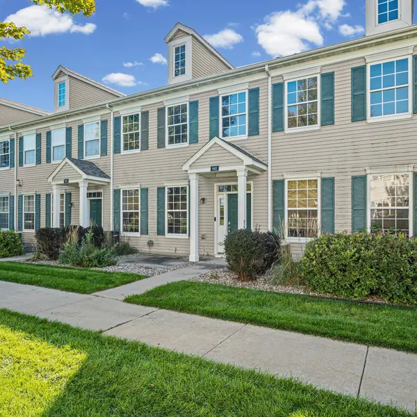 941 Newport AVE, Shakopee, MN 55379
