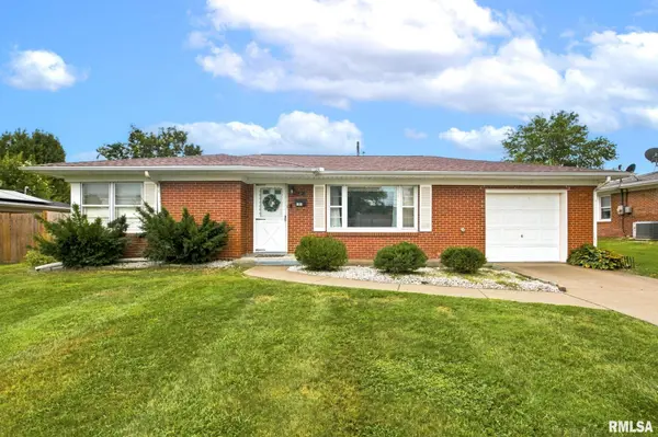 1703 W Hendrickson ST, Marion, IL 62959