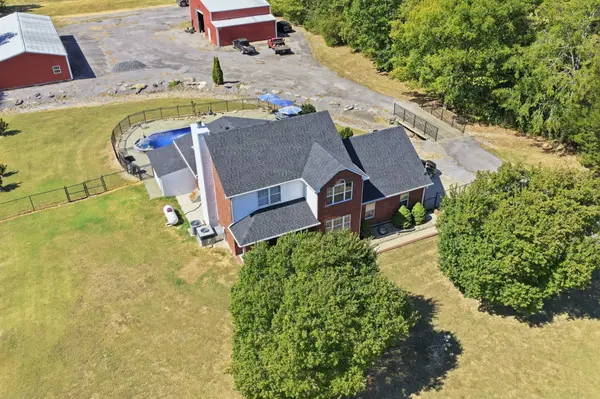 4612 Midland Rd, Christiana, TN 37037
